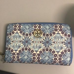 Tory Burch Bahama Multi Smartphone Wallet
